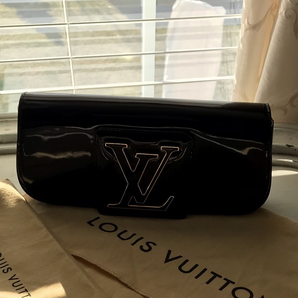 Louis Vuitton Sobe Vernis Burgundy Clutch